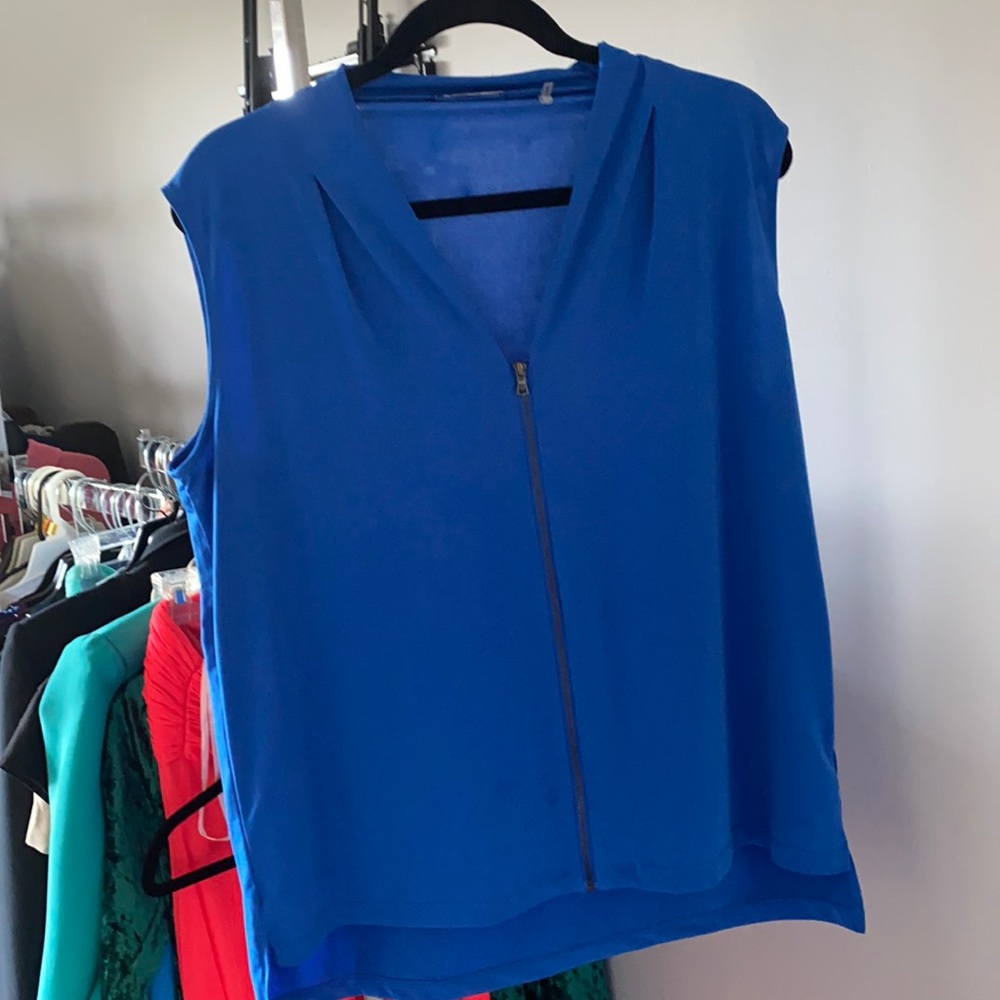 V neck zip down